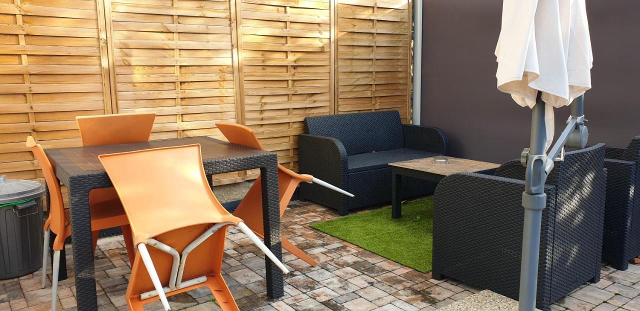 2 Bedrooms House With Enclosed Garden And Wifi At Slezska Ostrava Exterior foto